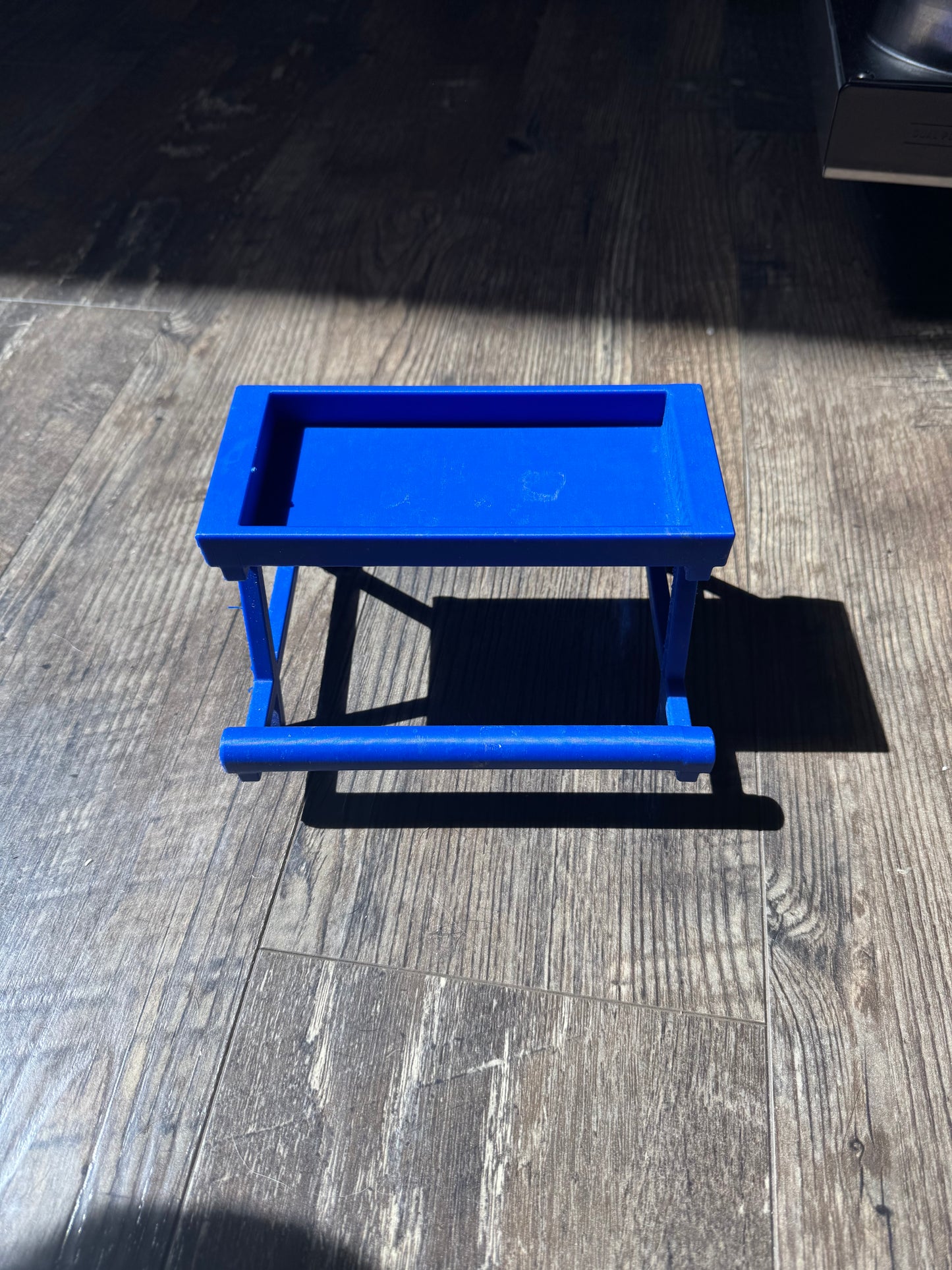 Chicknic Table - Cute Baby Chick Feeder Picnic Table with Playful Design for Feeding Your Baby Poultry